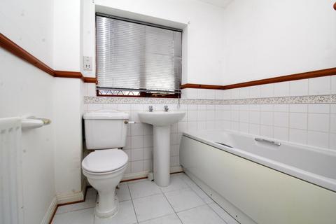 6 Clos Dinbych, Bodelwyddan, Rhyl, LL18 5WH