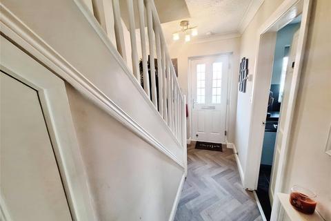 94 Beverley Avenue, Nuneaton, CV10 9QG