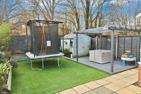 94 Beverley Avenue, Nuneaton, CV10 9QG
