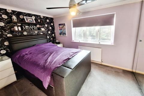 94 Beverley Avenue, Nuneaton, CV10 9QG