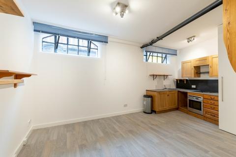 Studio to rent, Ambrosden Avenue, Westminster, SW1P