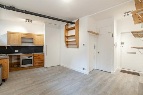 Studio to rent, Ambrosden Avenue, Westminster, SW1P