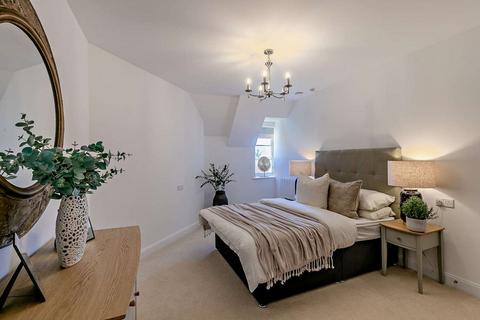2 bedroom retirement property for sale, Apartment 22 at Hawkesbury Place Fosseway, Stow-on-the-Wold GL54