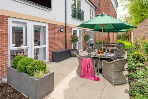 1 bedroom retirement property for sale, Apartment 15 at Clothier Manor 192-194 Hollywood Avenue, Gosforth, Newcastle Upon Tyne NE3