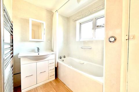 4 Downsview Close, Swanley, BR8 7JL