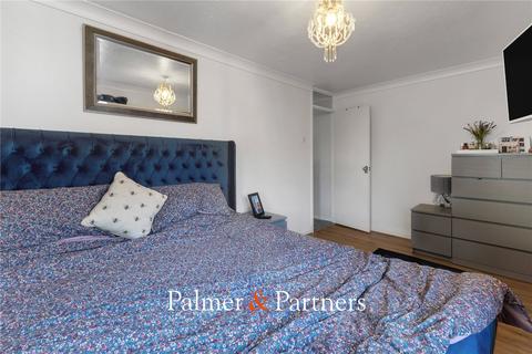 8 Begonia Place, Clacton-on-sea, CO16 7EE