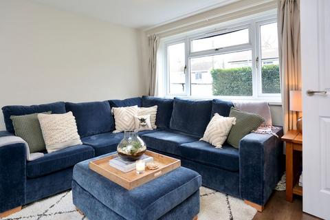 17 Cae Porth, Llangynidr, Crickhowell, NP8 1NL