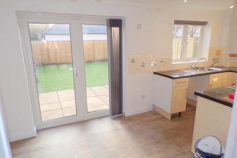 4 Ashstead Gardens, Bournemouth, BH8 0EQ