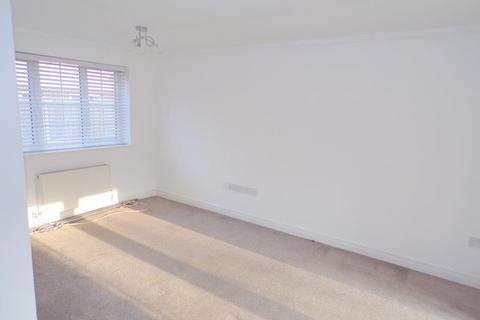 4 Ashstead Gardens, Bournemouth, BH8 0EQ