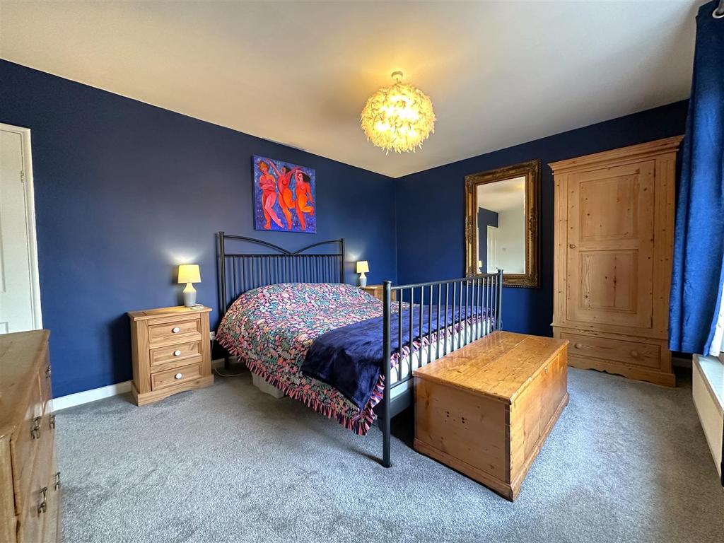 Master Bedroom 929