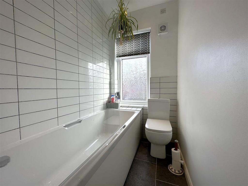Bathroom 941