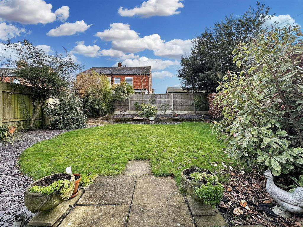 Rear Garden 996