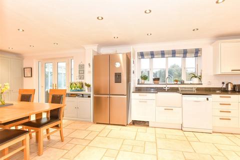 4 bedroom detached house for sale, Grayling Court, Sittingbourne, Kent