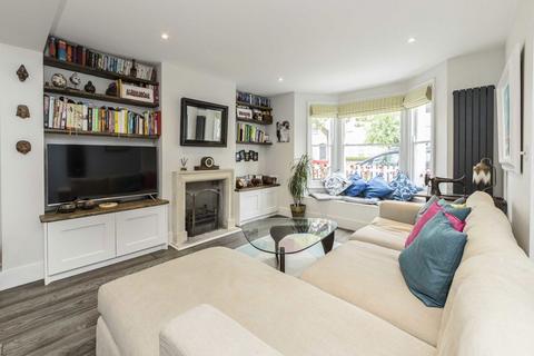 4 bedroom terraced house to rent, Knowsley Road, London SW11