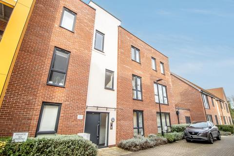 1 bedroom flat for sale, Cole Court, Southend-on-Sea SS2