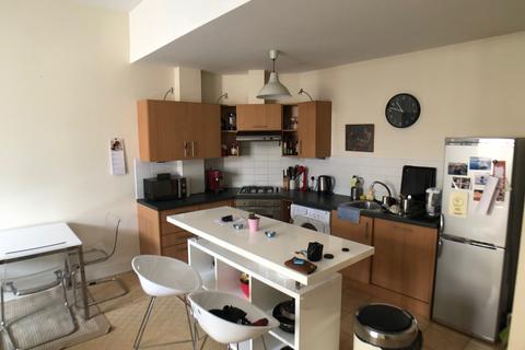 1 bedroom ground floor flat to rent, Chambers Street, Edinburgh EH1