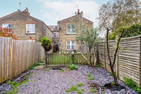 3 bedroom flat for sale, Dames Road, Forest Gate, London, E7