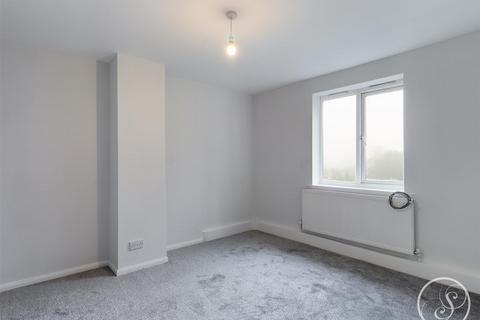 2 bedroom flat to rent, Whinbrook Crescent, Moortown, Leeds