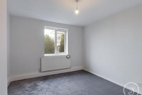 2 bedroom flat to rent, Whinbrook Crescent, Moortown, Leeds