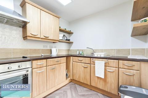 10, Horton House Chapman Road, Thornbury, Bradford, BD3 7FE