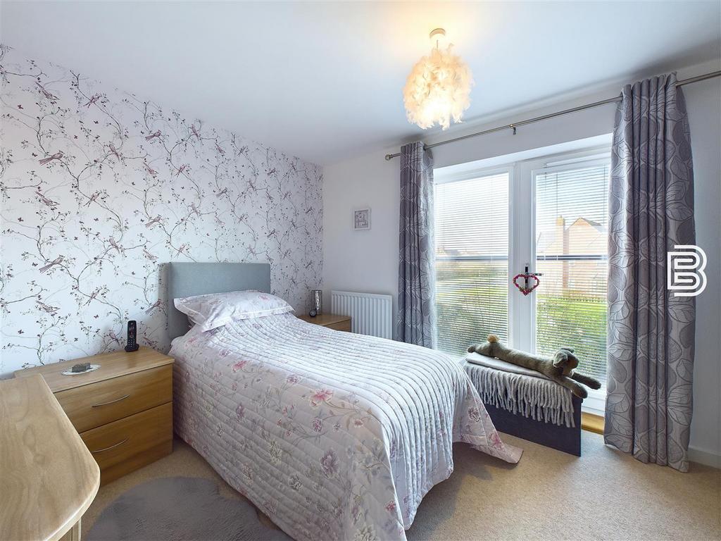 Bedroom (1).jpg