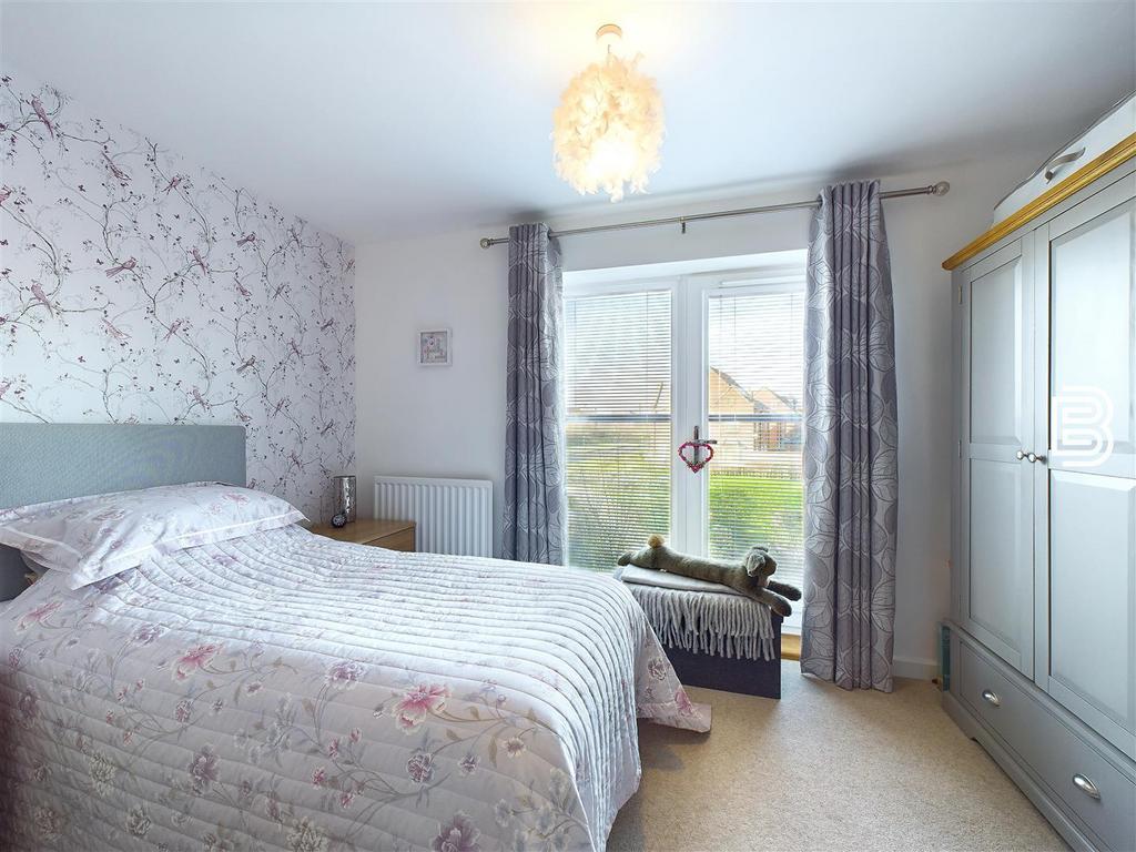 Bedroom 1.jpg
