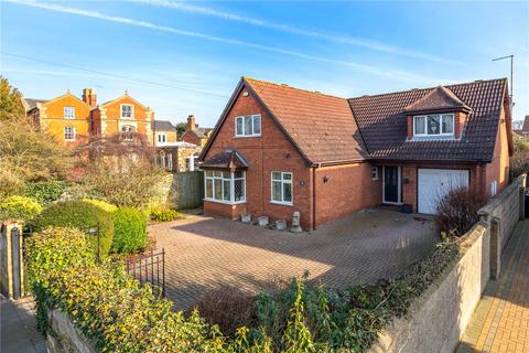 3 bedroom detached house for sale, Sleaford Road, Ruskington, Sleaford, Lincolnshire, NG34