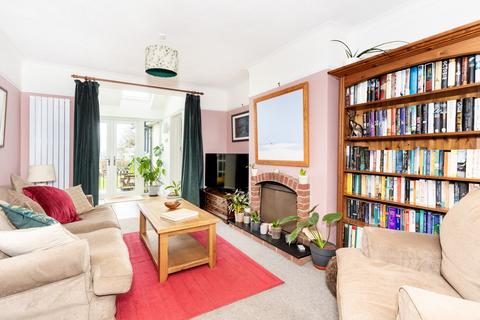 3 bedroom detached house for sale, Elm Close