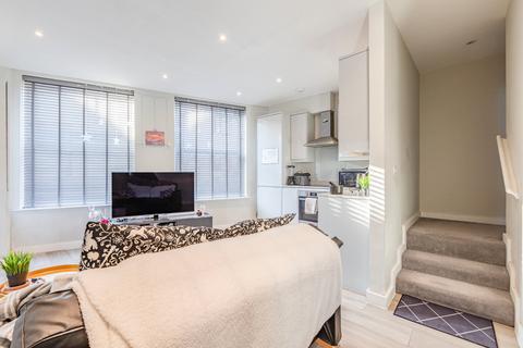 2 bedroom end of terrace house for sale, Claremont Road, Surrey KT14