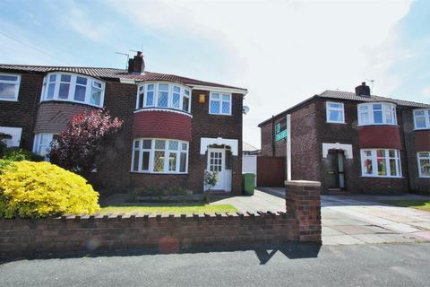 3 bedroom semi-detached house to rent, Derwent Road, Warrington