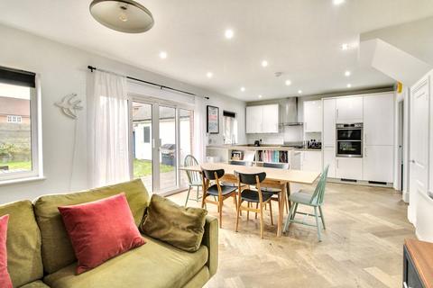 52 Asquith Park, Sutton Courtenay, Abingdon, OX14 4FL