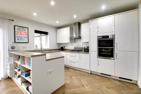 52 Asquith Park, Sutton Courtenay, Abingdon, OX14 4FL