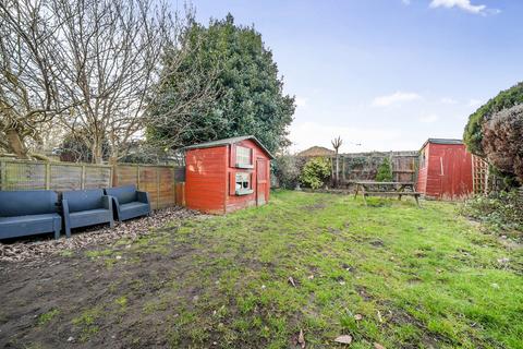 4 bedroom semi-detached house for sale, Churchfield Road, Welling