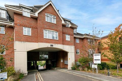 2 bedroom apartment for sale, Croydon Road, CATERHAM, Surrey, CR3