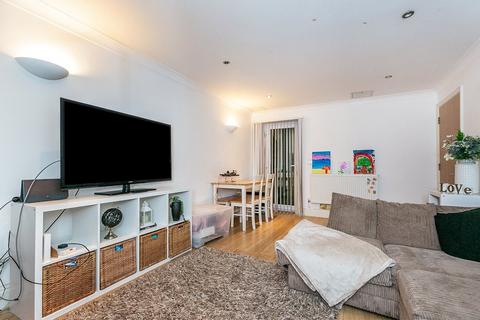 2 bedroom apartment for sale, Croydon Road, CATERHAM, Surrey, CR3