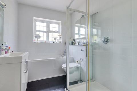 56 West Hill Way, London, N20 8QS
