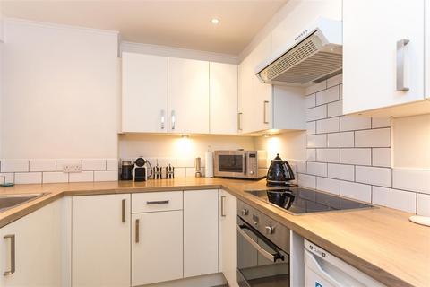 1 bedroom flat for sale, Chetwynd Road