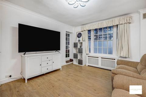 3 bedroom property for sale, Russell House, Cambridge Street, Pimlico, London, SW1V