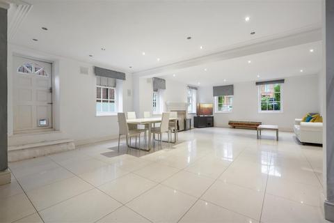 Flat 6, 15 Redington Gardens, London, NW3 7SA