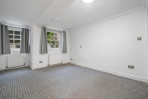Flat 6, 15 Redington Gardens, London, NW3 7SA