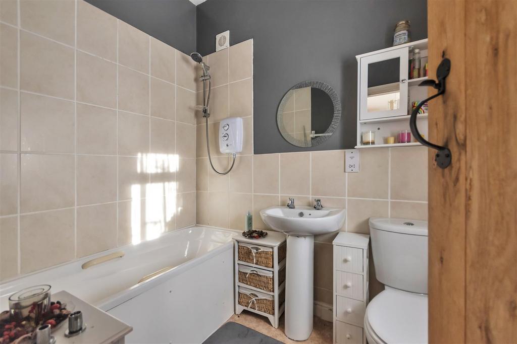 En Suite Bathroom