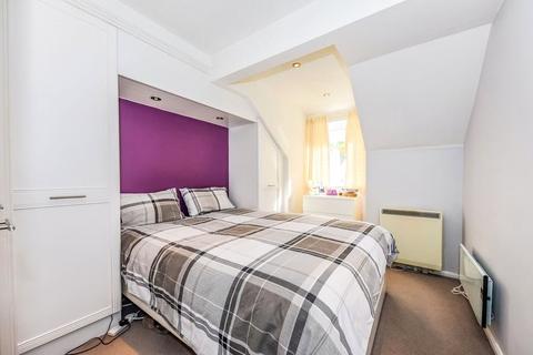 2 bedroom apartment for sale, Gordon Road, Camberley, Surrey