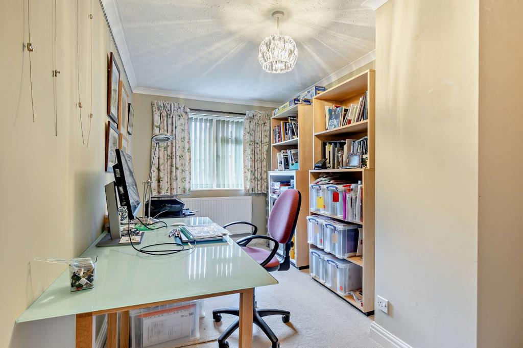 Bedroom/Office