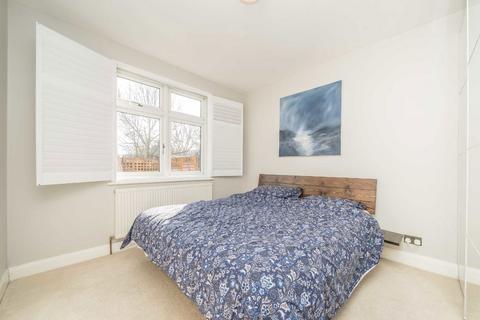 12 Vale Close, Twickenham, TW1 4SF
