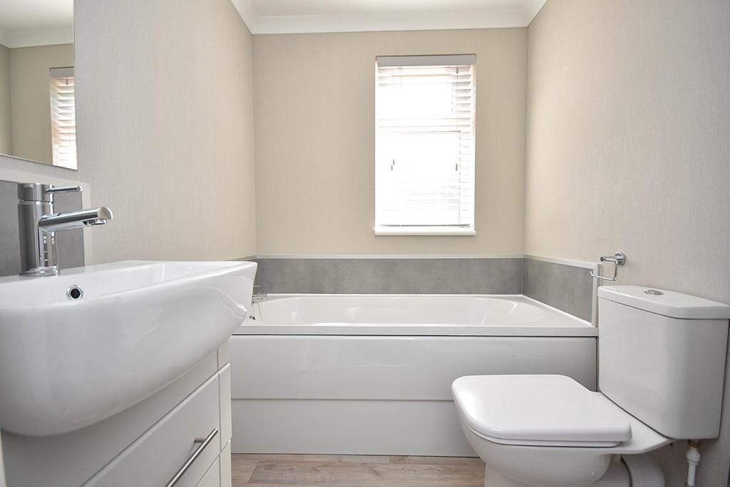 Bathroom.JPG