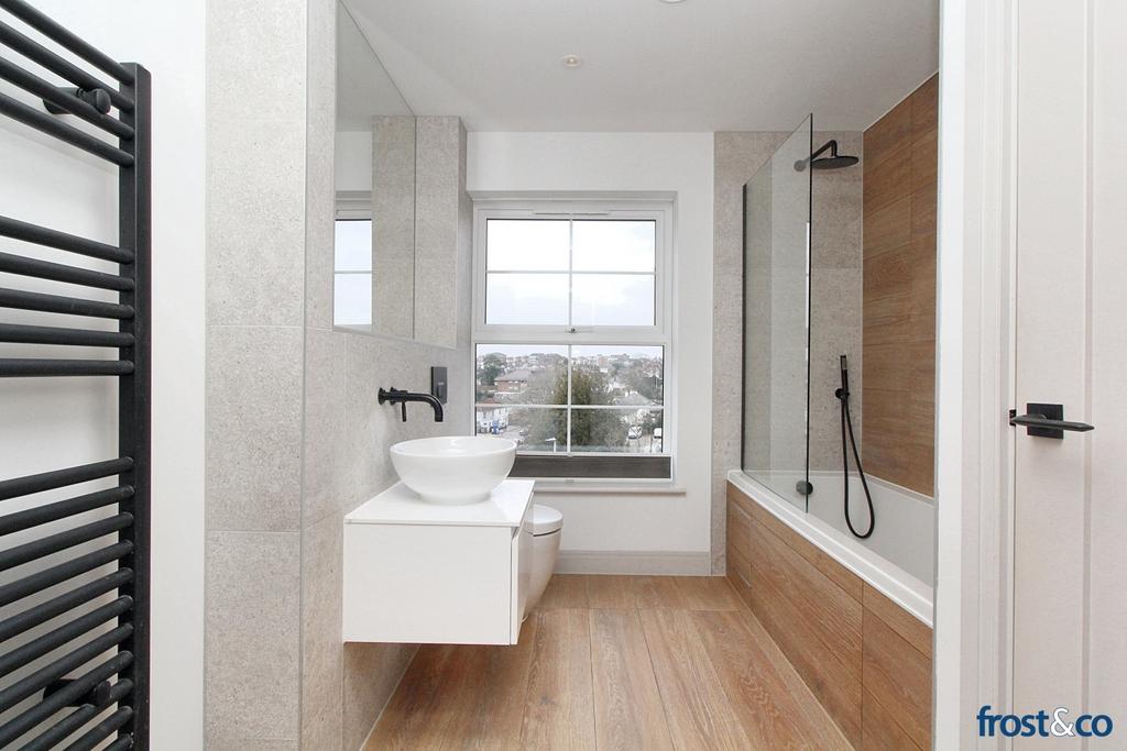 Main Bathroom