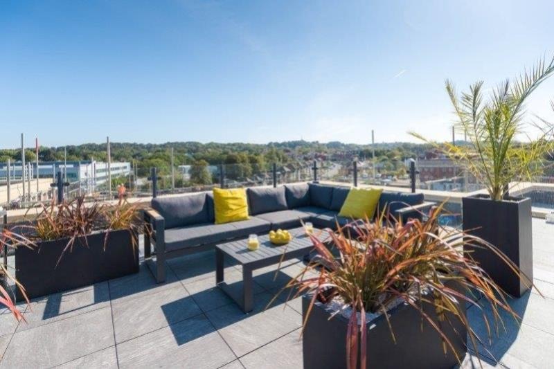Lrg Communal Terrace