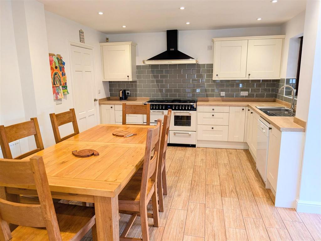 PXL 20250218 134949964~2.jpg