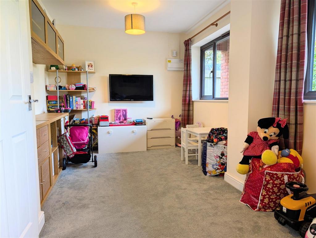 PXL 20250218 134715474~2.jpg