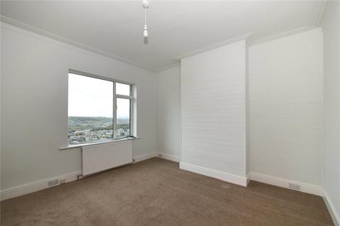 1 bedroom flat to rent, Bank Crest, Shipley BD17